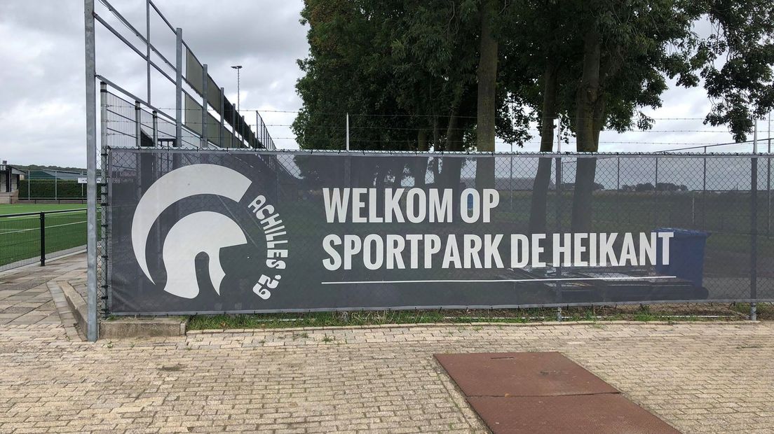 Voetbalclub Achilles'29 laat het er niet bij zitten dat grondeigenaar familie Derks de club per 1 oktober buiten de poort zet. De Groesbeekse amateurs spelen al negentig jaar op Sportpark de Heikant en hopen via de rechter voor elkaar te krijgen dat ze daar mogen blijven.