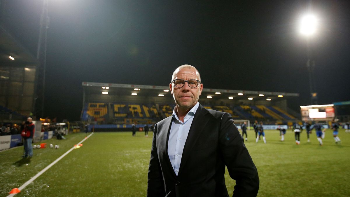 Cambuur met nagenoeg fitte selectie tegen 'nummer laatst' | Arends wint kwartfinale ATP-toernooi in 