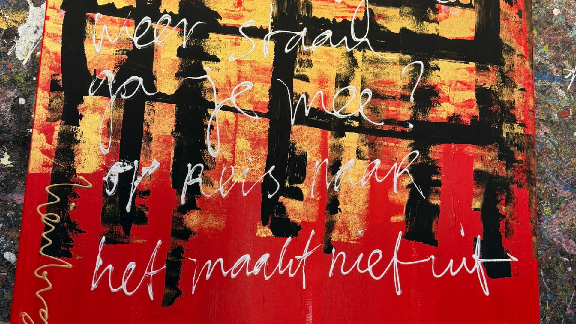 Jack biedt zijn kunstwerken aan om ruimtes op te vrolijken