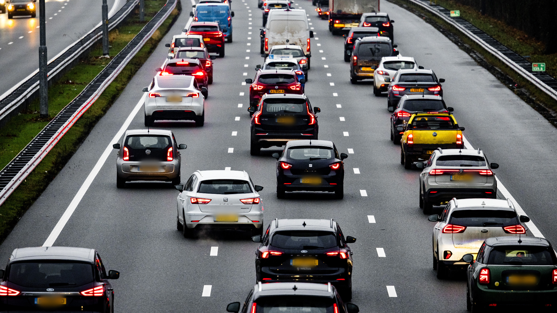 Uur vertraging op A2 richting Utrecht door ongeluk.