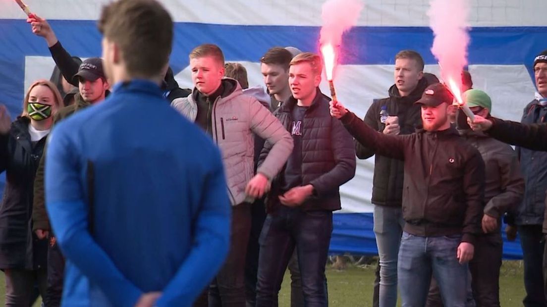 Supporters kwamen vaker samen om De Graafschap te steunen.