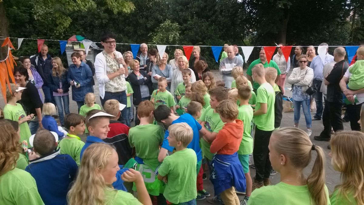 Emotionele laatste schooldag in Buinen