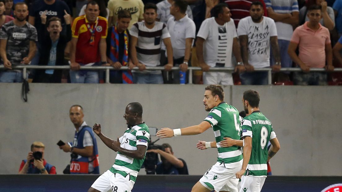 Doumbia viert een treffer voor Sporting Portugal  (Robert Ghement/EPA)