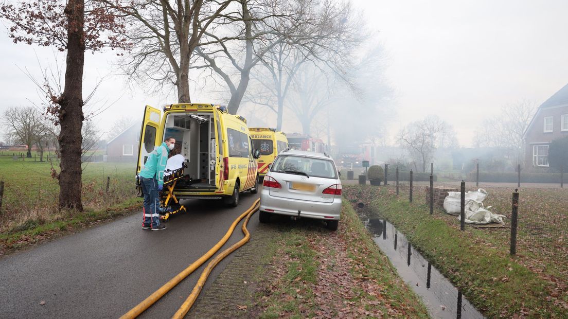 Traumahelikopter opgeroepen voor woningbrand in Nieuwleusen