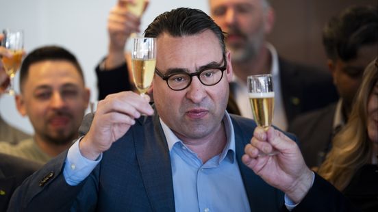 Nieuwe onderhandelingstafel voor Richard de Mos, wie schuiven aan? Home