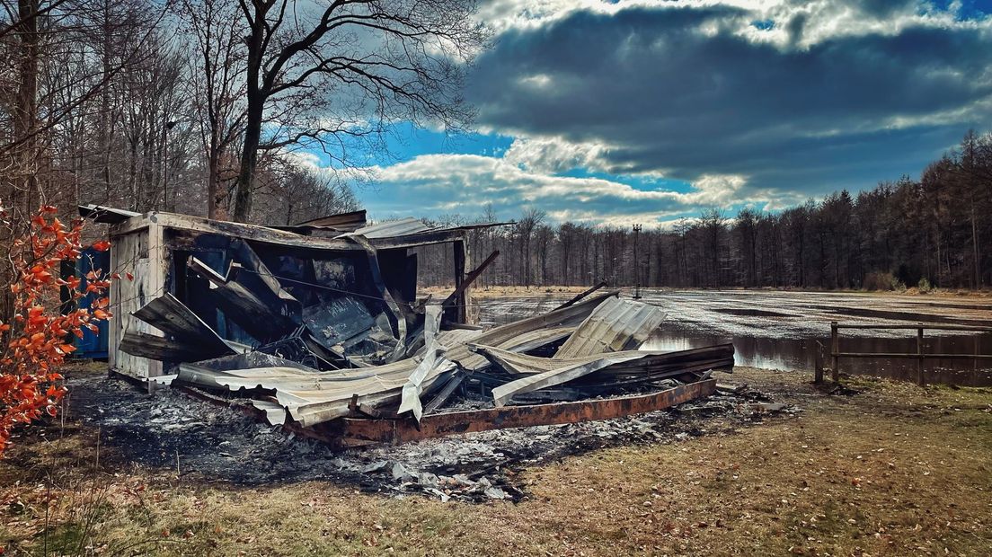 ijsbaan schoonmeer ijsvereniging brand afgebrand