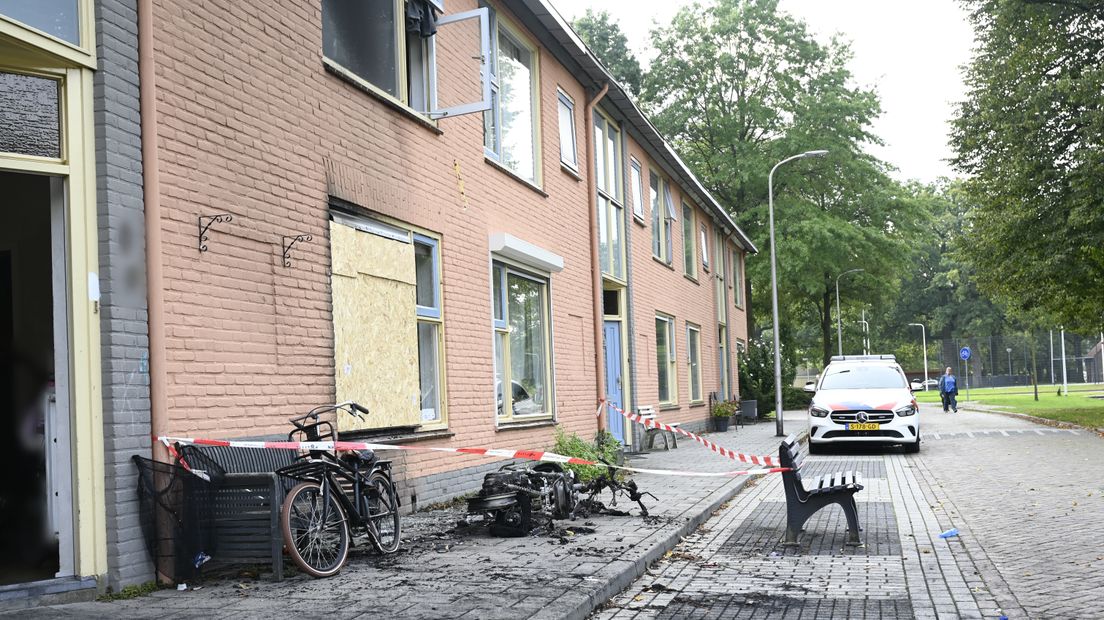 Politie onderzoekt brand bij woning in Almelo