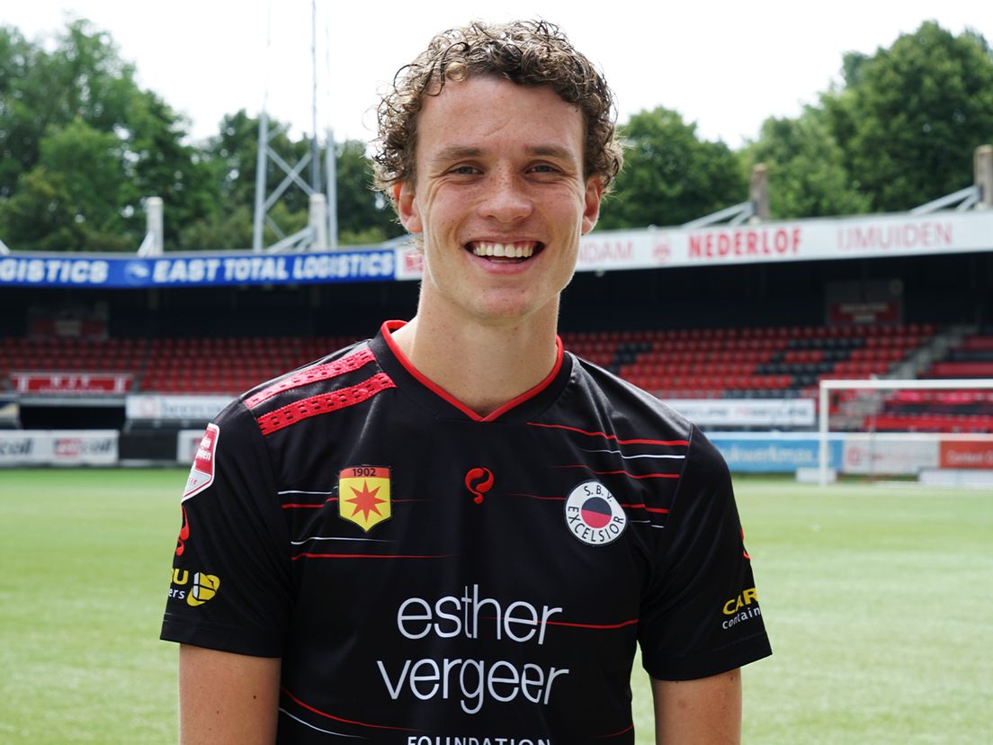 Mats Wieffer tijdens zijn presentatie bij Excelsior, eind juni dit jaar.