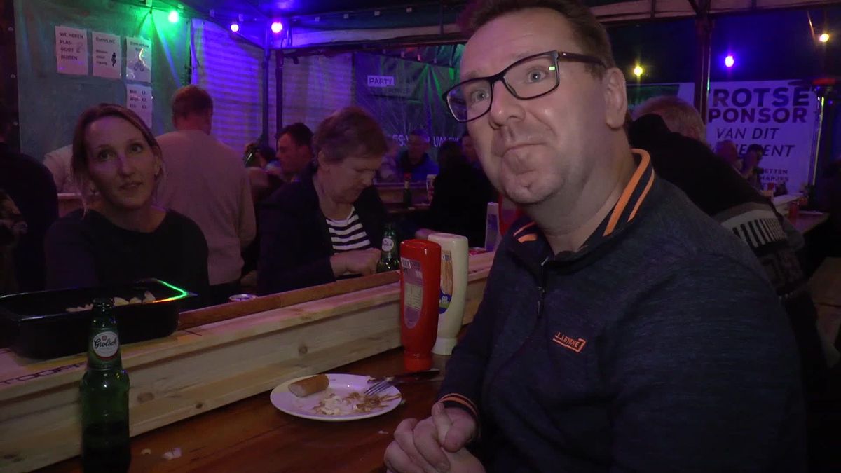 Scouting De Klomp maakt reuzenfrikandel