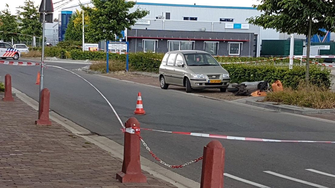 Ontvoerde vrouw van haar scooter getrokken