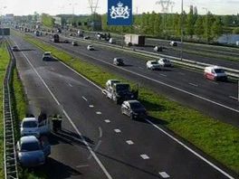 A15 deels dicht door ongeluk | Internationaal phishing-netwerk opgerold: aanhouding Papendrecht