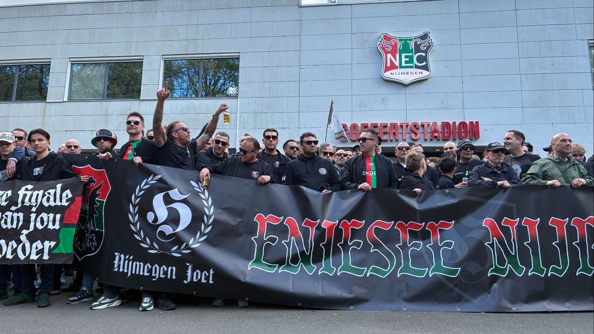 LIVE | Finalekoorts in Nijmegen • bussen klaar voor vertrek