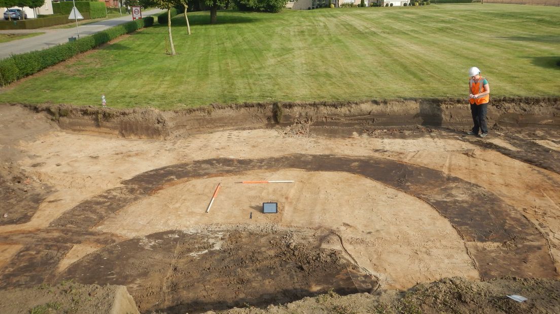 Archeologen vinden resten van twee oude boerderijen bij Hulst