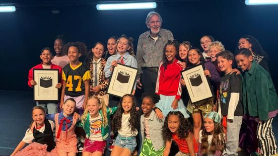 Platina Boek voor kinderboekenschrijver Jacques Vriens: 'Ik stond met mijn mond vol tanden' Nieuws