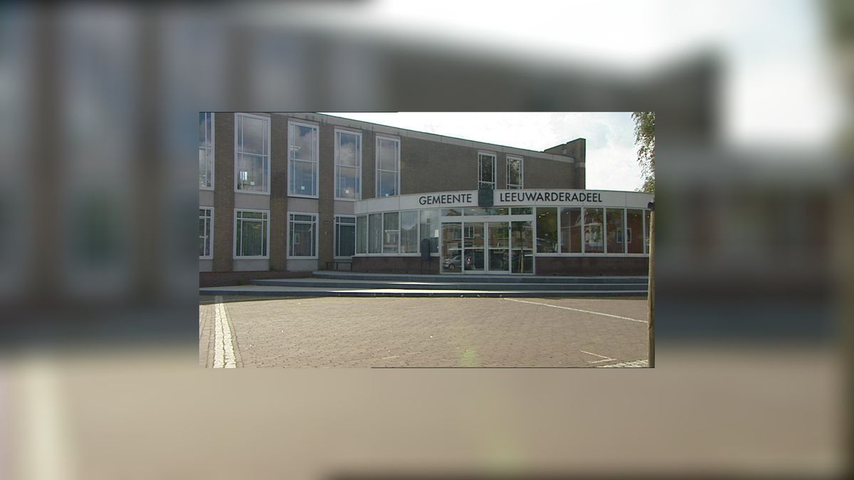 CDA wil 55-plus woningen in gemeentehuis Leeuwarderadeel