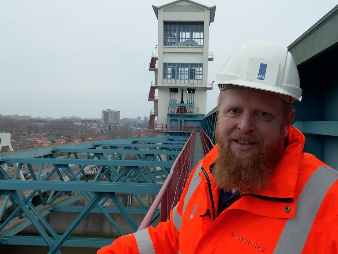 Al drie jaar lang mag de 48-jarige Gorcumer Jeroen Vinckers de Hollandsche IJsselkering dagelijks van dichtbij aanschouwen