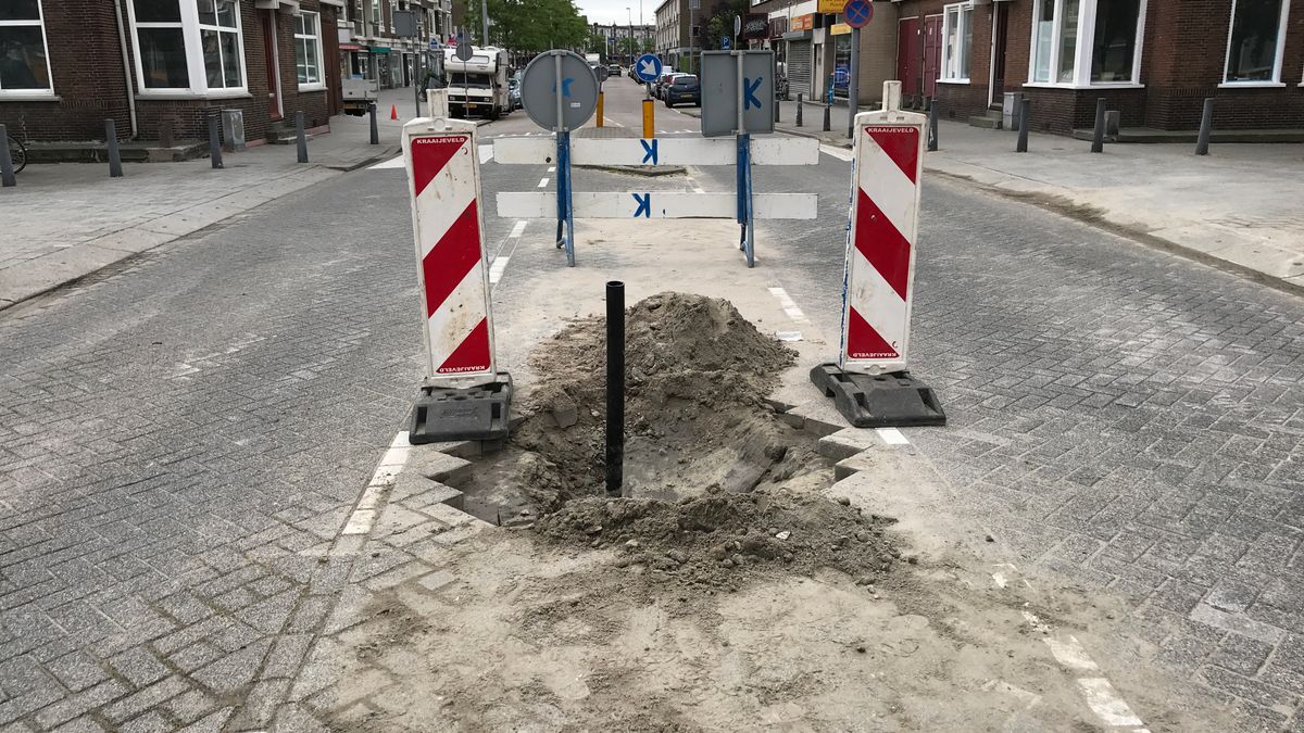 Weer verzakking in Rotterdam-Overschie: zand verdwijnt onder wegdek