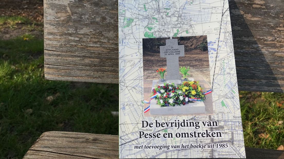 Turbulente laatste oorlogsdagen van Pesse in bevrijdingsboek (Rechten: Serge Vinkenvleugel/RTV Drenthe)