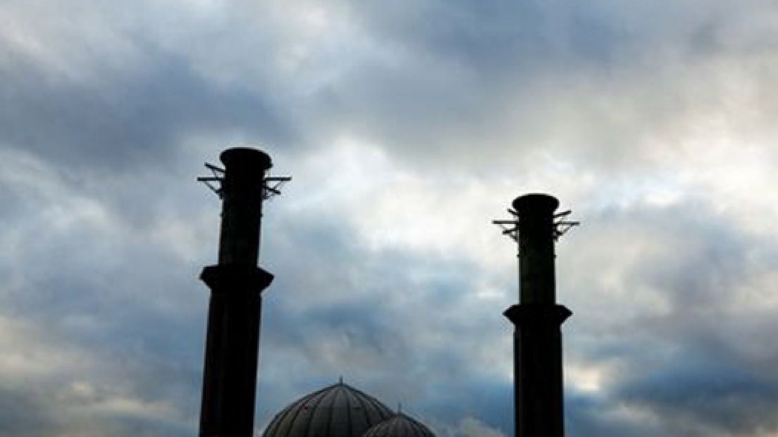 'Zoek zelf nieuwe lokatie moskee'