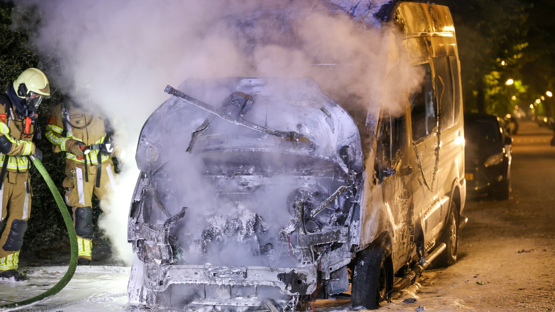 Alwer autobrân yn Huzum-West | Beammen oer de dyk by Boyl