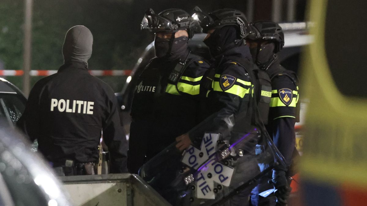 Slachtoffers levensgevaarlijk gewond na steekpartij, verdachten wilden 'moeder beschermen'