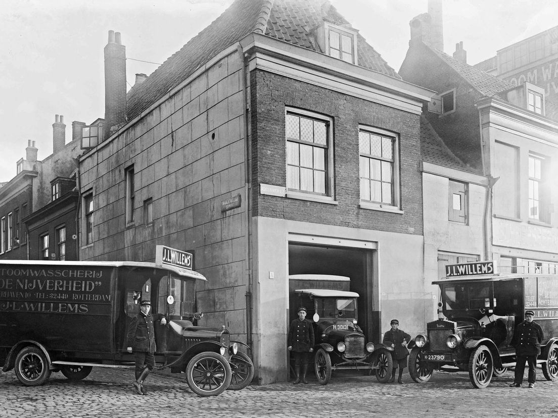 Stoomwasserij Willems aan de Achterhaven in Rotterdam-Delfshaven in 1931