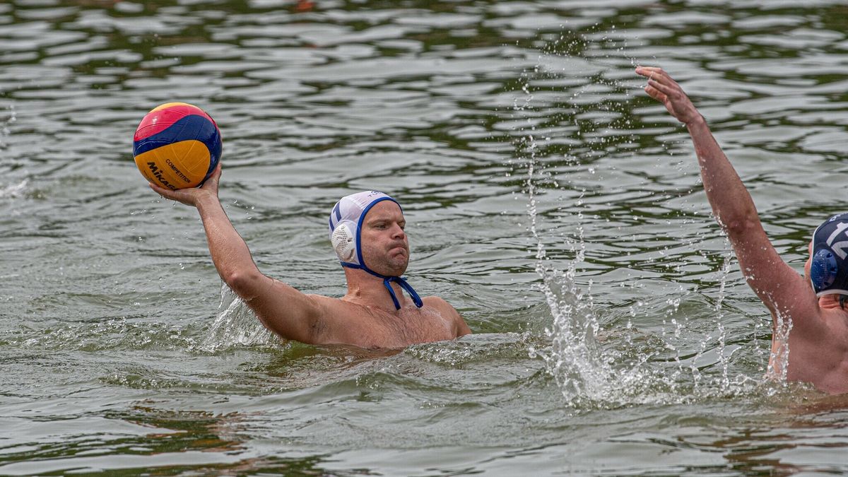 Zwem- en waterpoloclub vreest voortbestaan: 'Het water staat ons aan de lippen'