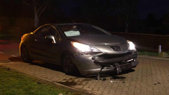 Bestuurder zonder geldig rijbewijs betrokken bij botsing Ysselsteyn. Bestuurder zonder geldig rijbewijs betrokken bij botsing Ysselsteyn.