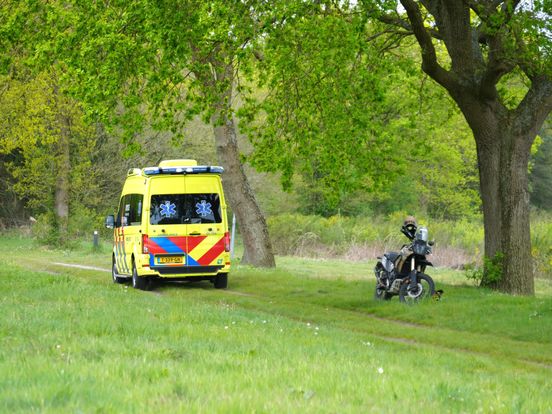 Motorrijder raakt gewond na val in Darp