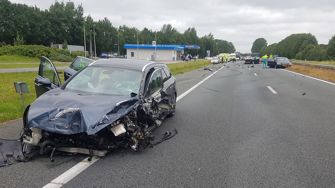 Het is een ravage op de weg (Rechten: Persbureau Meter)