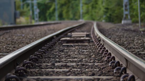 Urenlang geen treinen Heerlen-Sittard door storing met onbekende oorzaak Nieuws