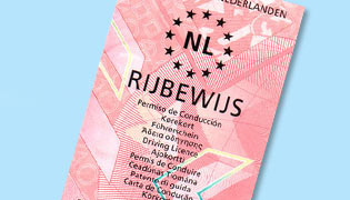 Man rijdt 7 jaar zonder rijbewijs - Rijnmond