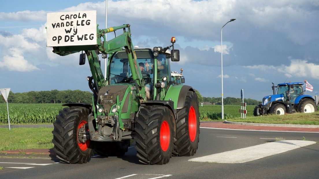 De boeren protesteren tegen het beleid van minister Carola Schouten (Rechten: De Vries Media)