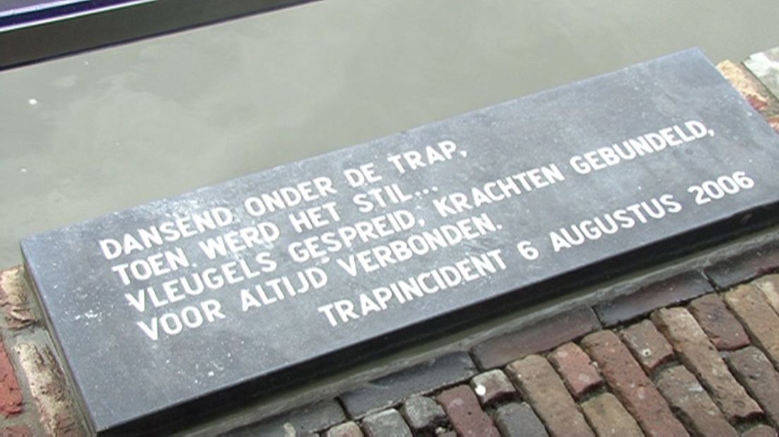 Het monument voor het trapongeluk.