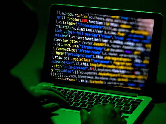 OM eist vier jaar cel tegen Emmenaar voor grootschalige handel in persoonsgegevens