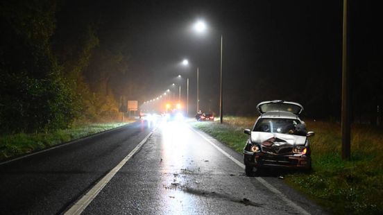112 Nieuws: Wielrenner gewond na aanrijding | Vakantie Almelo gaat in vlammen op. 112 Nieuws: Wielrenner gewond na aanrijding | Vakantie Almelo gaat in vlammen op.