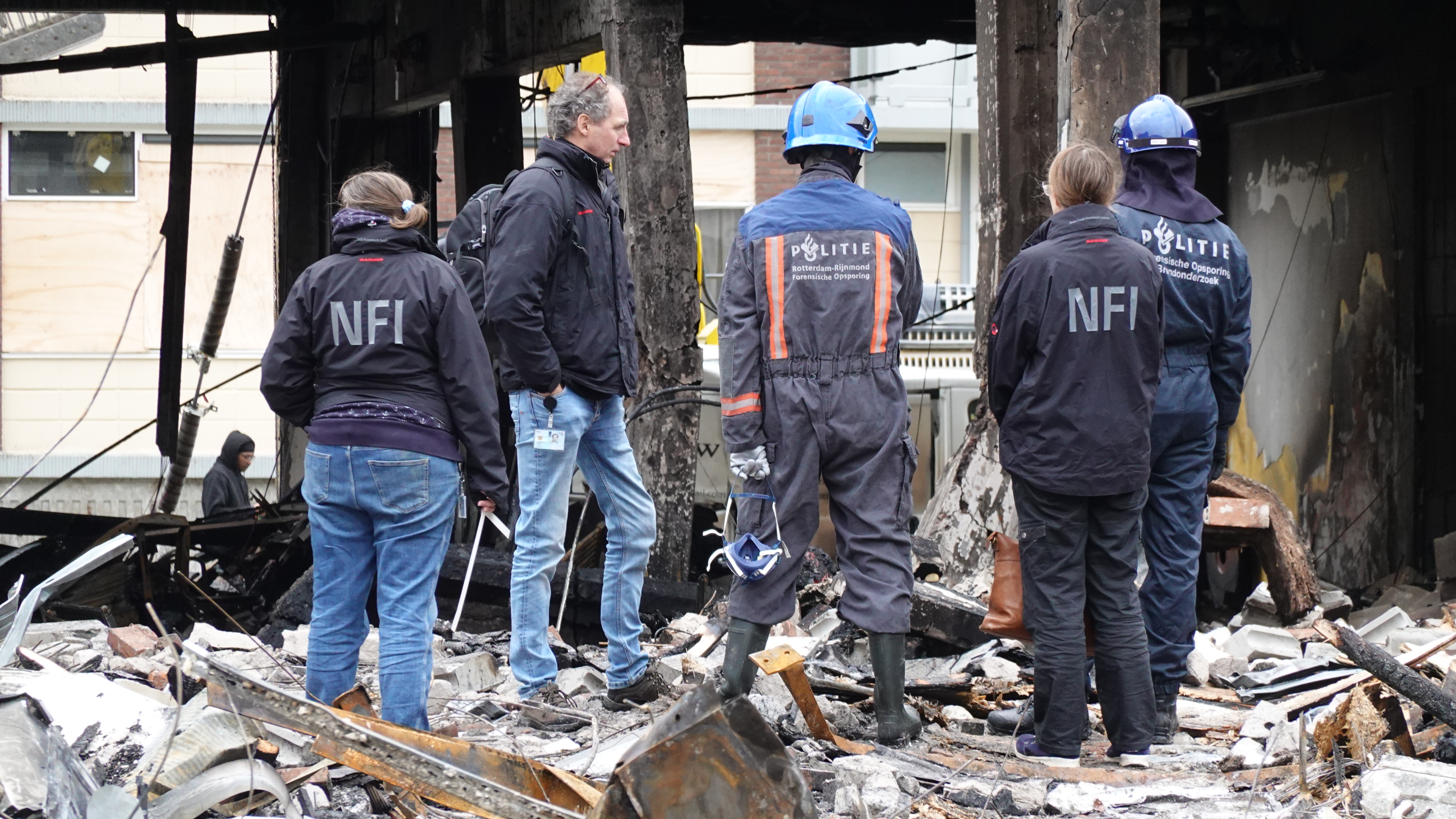 Politie Zoekt Hele Nacht Naar Vermisten Explosie: 'We Stoppen Niet Tot ...