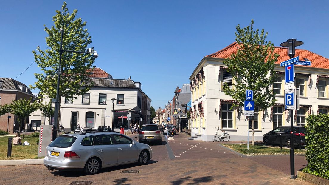 De beoogde plek van de nieuwe afsluiting in de Westluidensestraat.