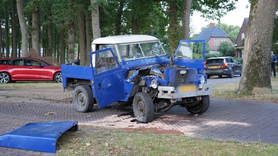 Automobilist gewond bij ongeluk in Eext. Automobilist gewond bij ongeluk in Eext.