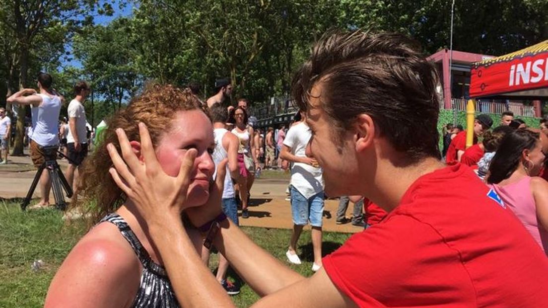 Publiek tijdens festival Emporium op recreatieterrein Berendonck.