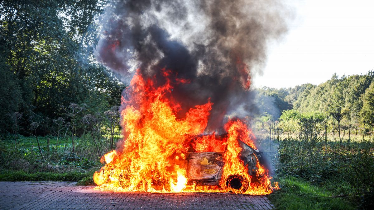 Auto die na steekpartij Emmer-Compascuum was gestolen is uitgebrand teruggevonden