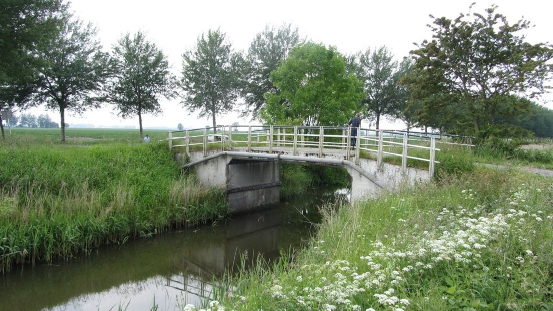 De brug De Zwijntil wordt gerenoveerd.
