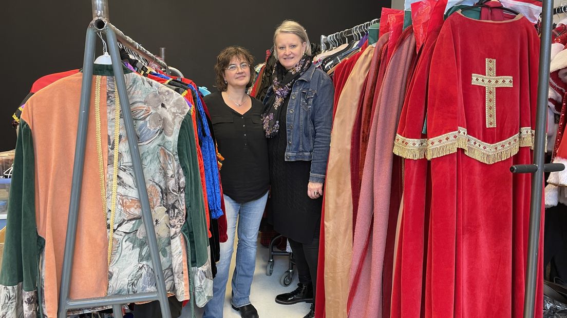 Kostuumcentrale Assen Gonnie van Veen en Astrid Lourens