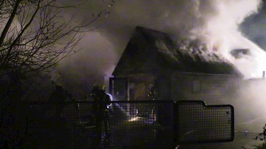 Brand in schuur achter pannenkoekenhuis