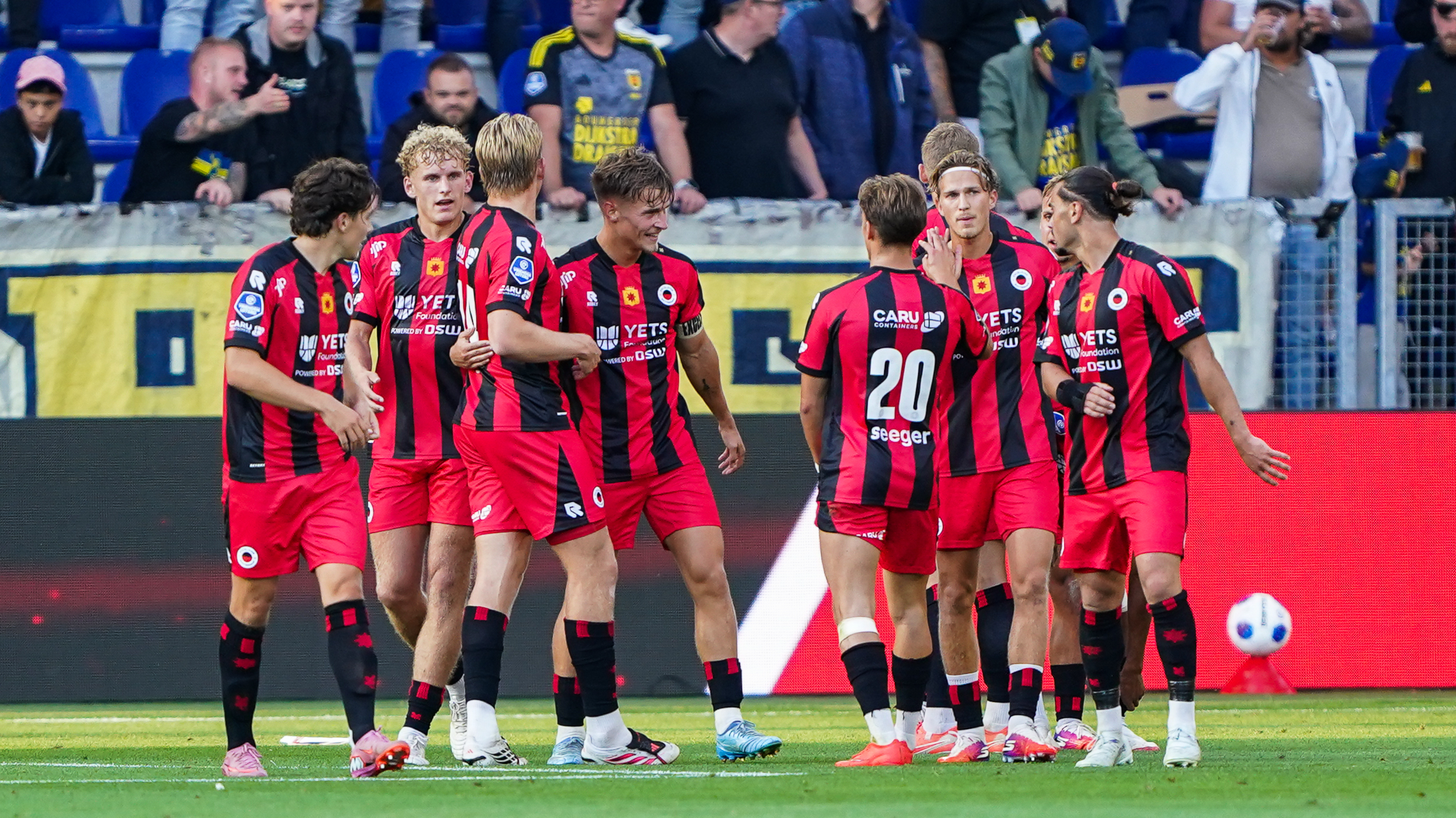 Excelsior juicht na de eerste overwinning van het nieuwe seizoen