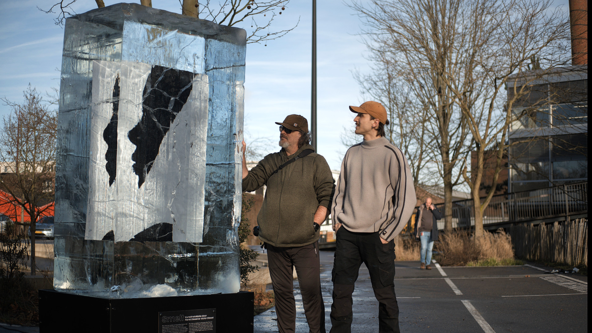 IJskunstwerk in Amersfoort smelt langzaam weg: 'Het gaat om loslaten'