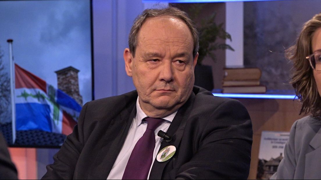 Hans Vijlbrief in de studio van TV Noord