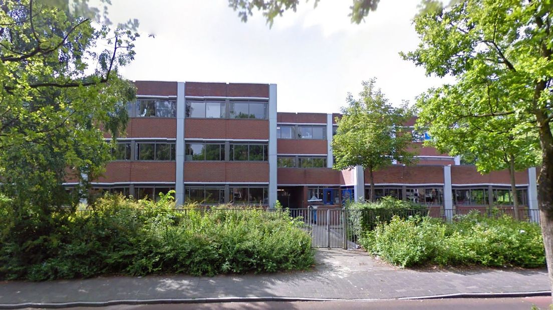 De conciërge van het Kamerlingh Onnes laat weten iets coulanter te zijn tegenover laatkomers deze week
