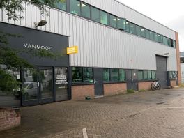 Teleurgestelde klanten voor dichte deur servicepunt VanMoof in Utrecht
