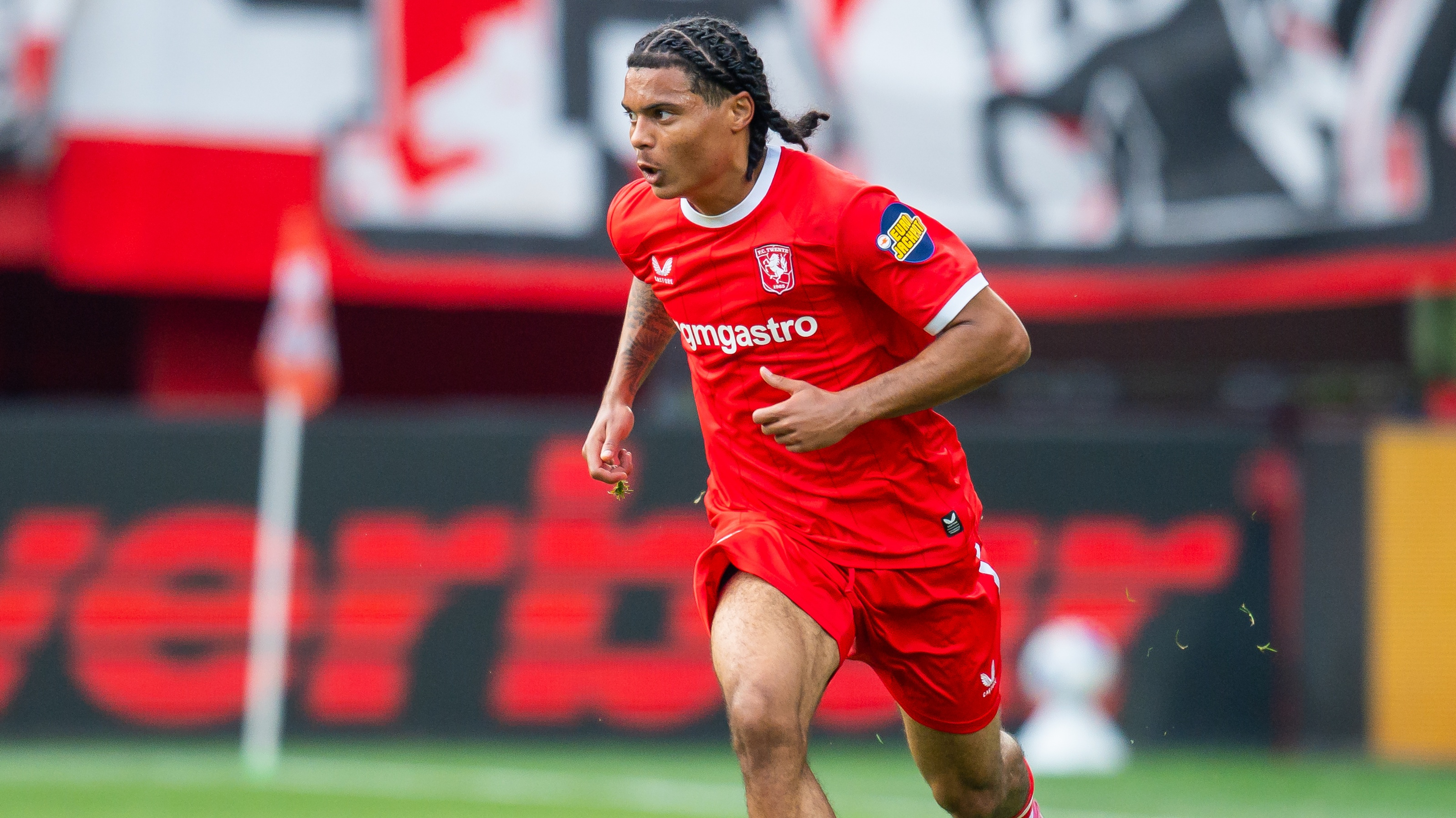 LIVE | Thorvaldsen staakt laatste training FC Twente, vanmiddag reis naar Gibraltar